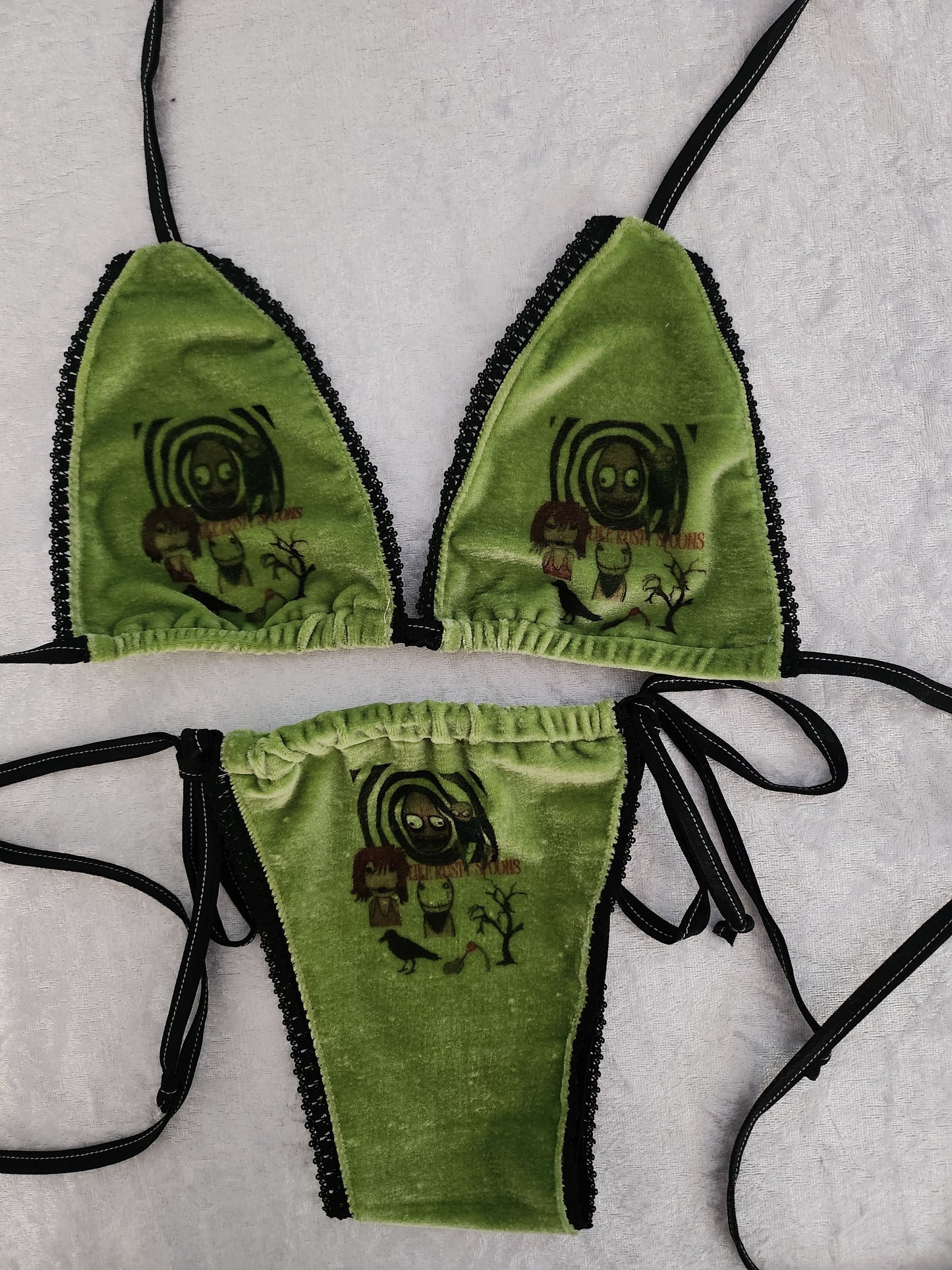 SF and friends Lingerie Set Size 8