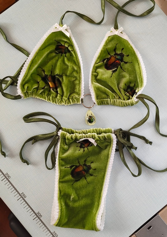 Bug lingerie set